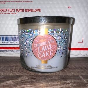 Bath and body works Chocolate lava cake candle 3 wick